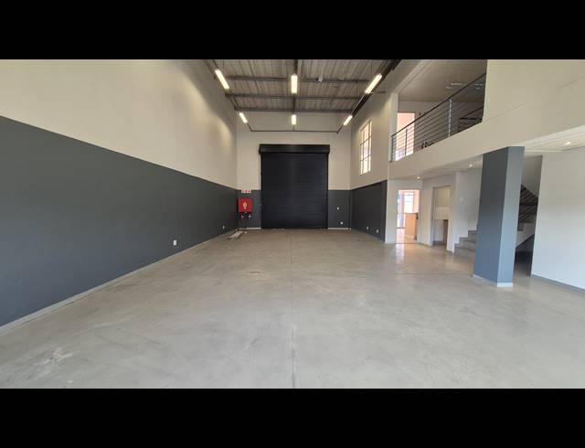 226M² WAREHOUSE TO LET IN SILVERTON